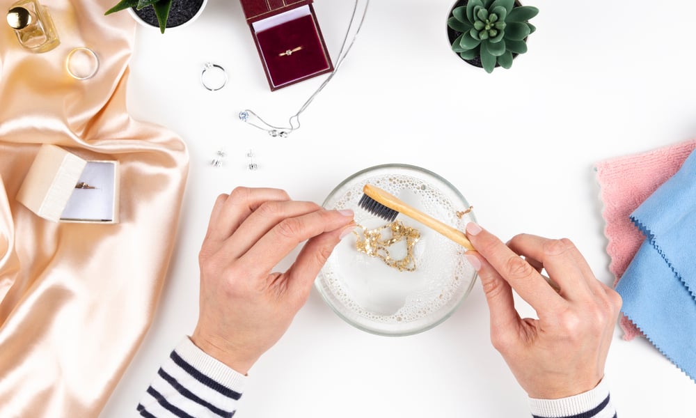 3 Home Remedies to Clean Your Jewelry