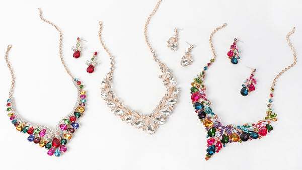 6 Tips For Wearing Statement Necklaces