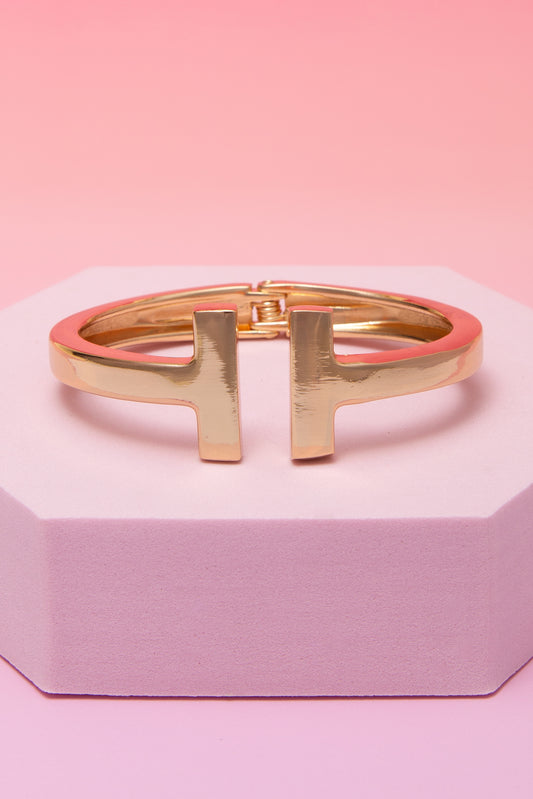 Molly Polished Bar End Tipped Hinge Bracelet | Gold