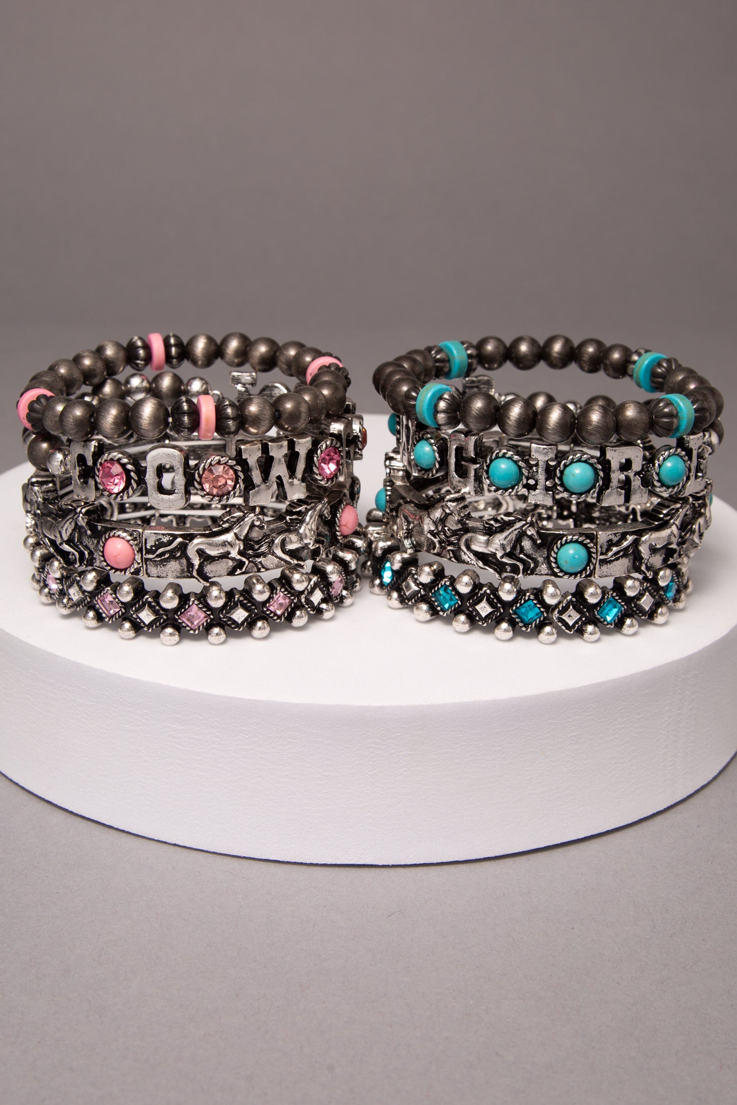 Ivy Mustang Theme Beaded Bracelet Set