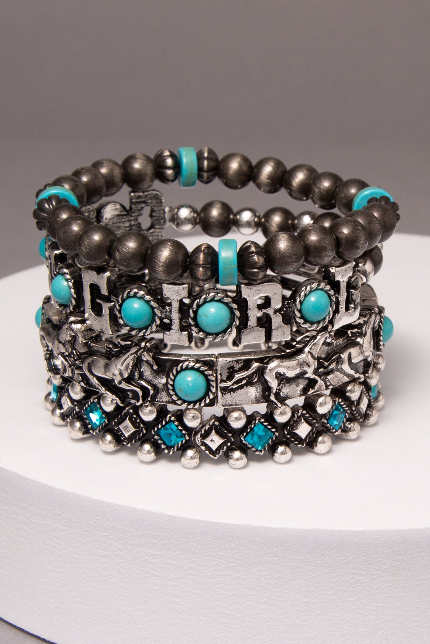 Ivy Mustang Theme Beaded Bracelet Set