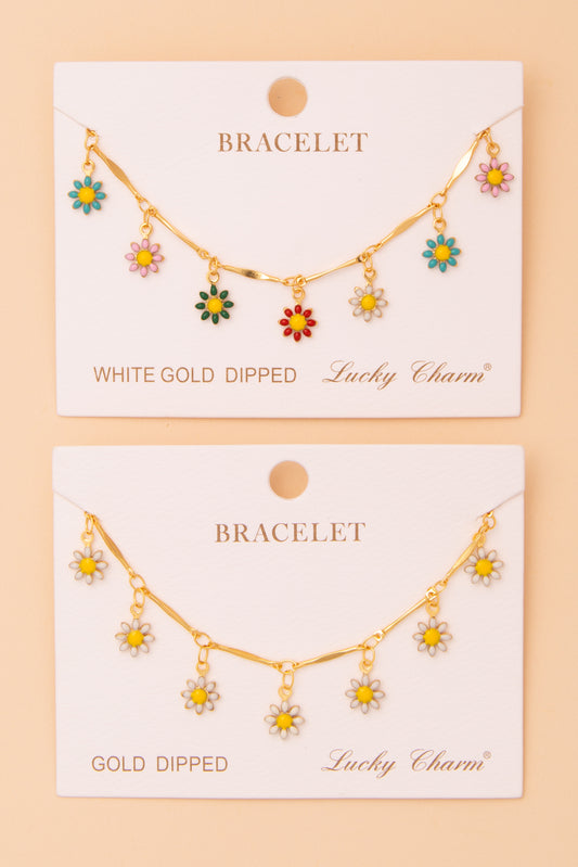 Cindy Polished Daisy Flower Charm Bracelet in Yellow Gold Plating