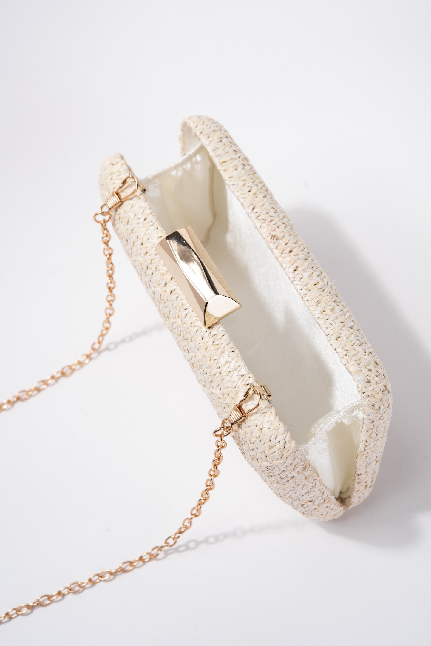 Elisa Boxy Straw Clutch with Shoulder Chain