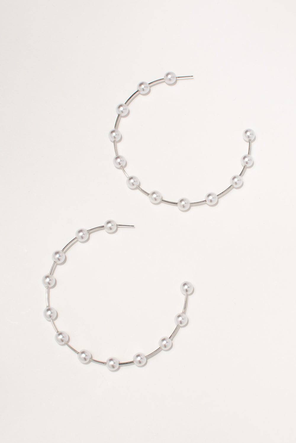 Layla Large Pearl Hoop Earrings | Silver
