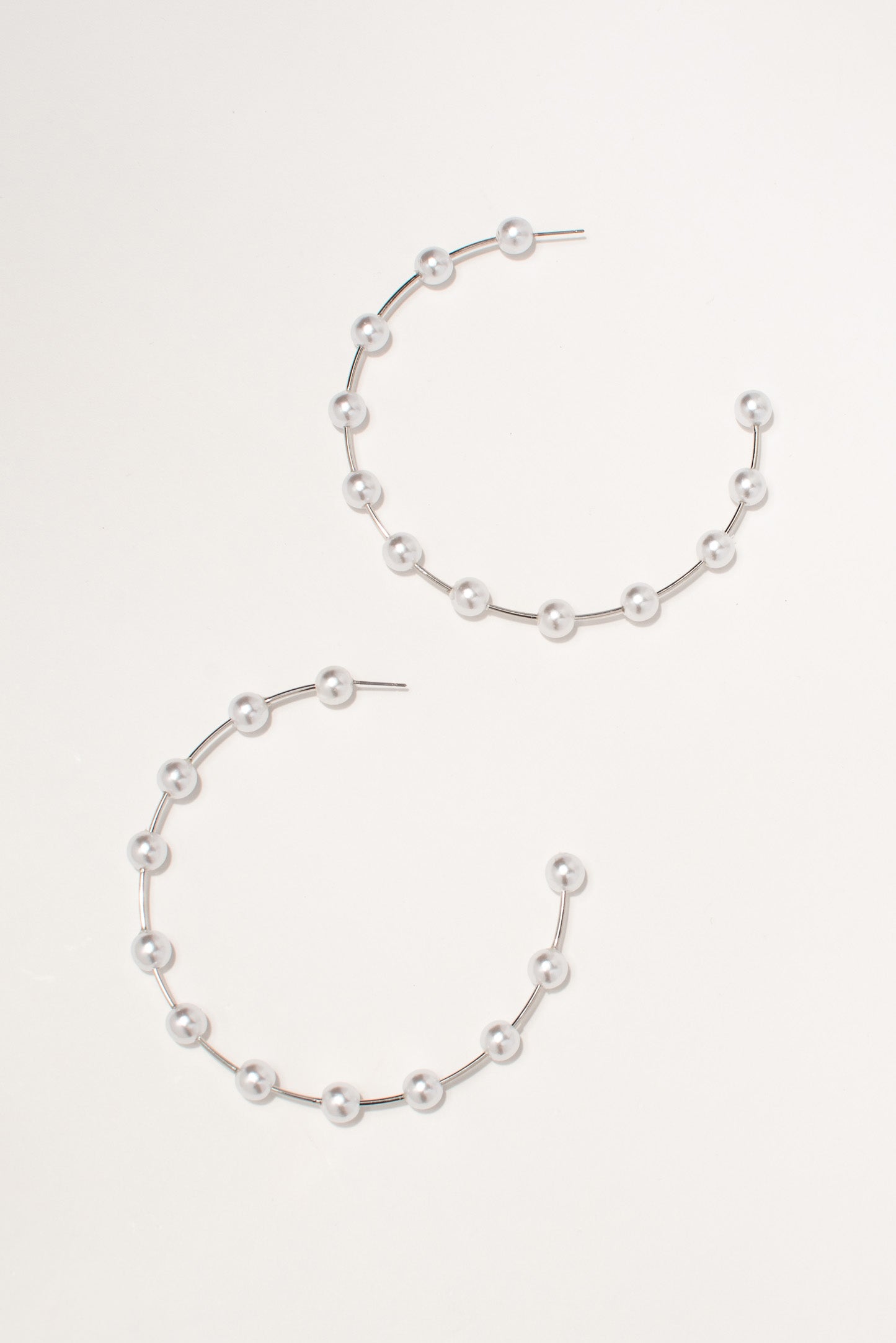 Layla Large Pearl Hoop Earrings | Silver