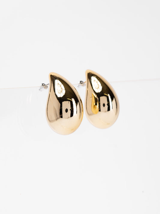 Amy Metal Teardrop Dangle Earrings | Gold