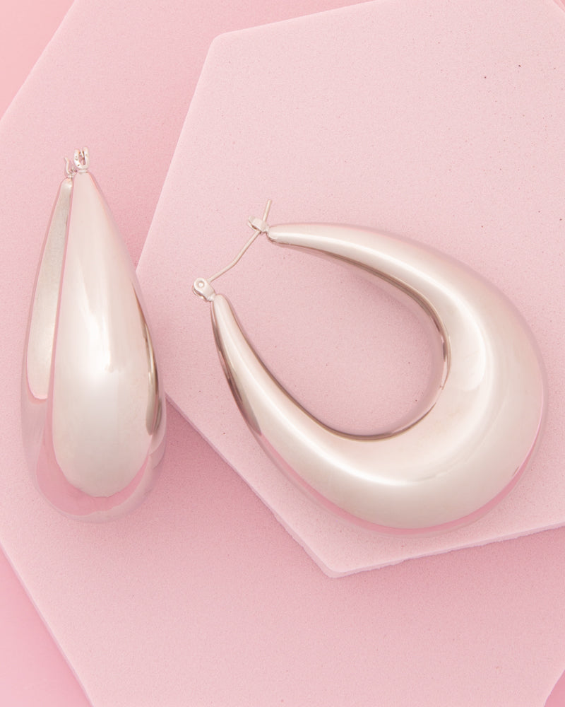 Samantha Polished Oval Hoop Earrings in Yellow or White Gold Plating