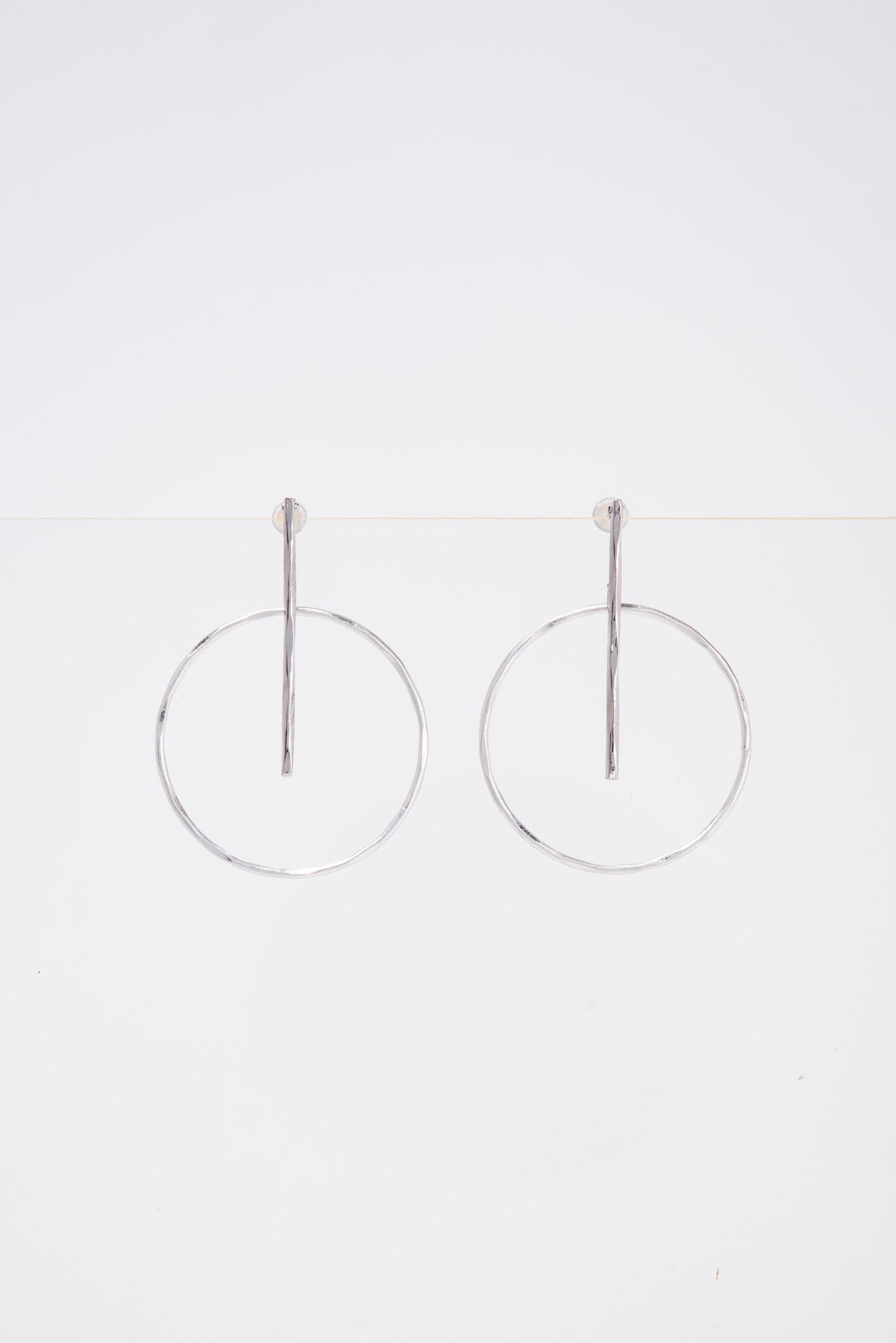 Emma Minimal Round Metal Dangle Earrings