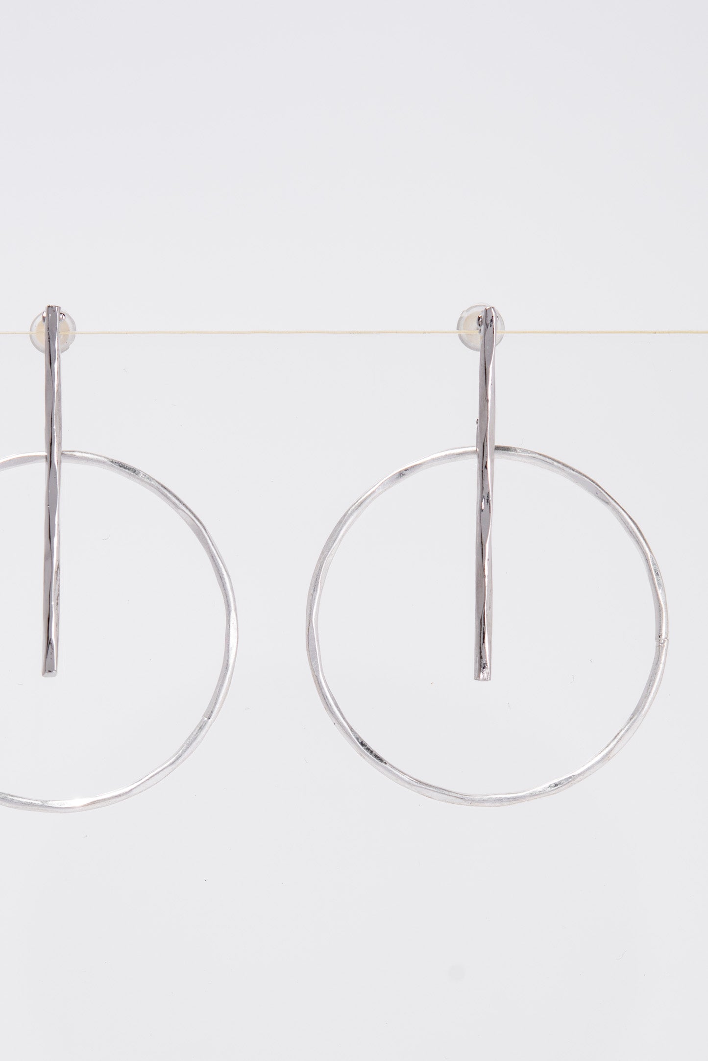 Emma Minimal Round Metal Dangle Earrings