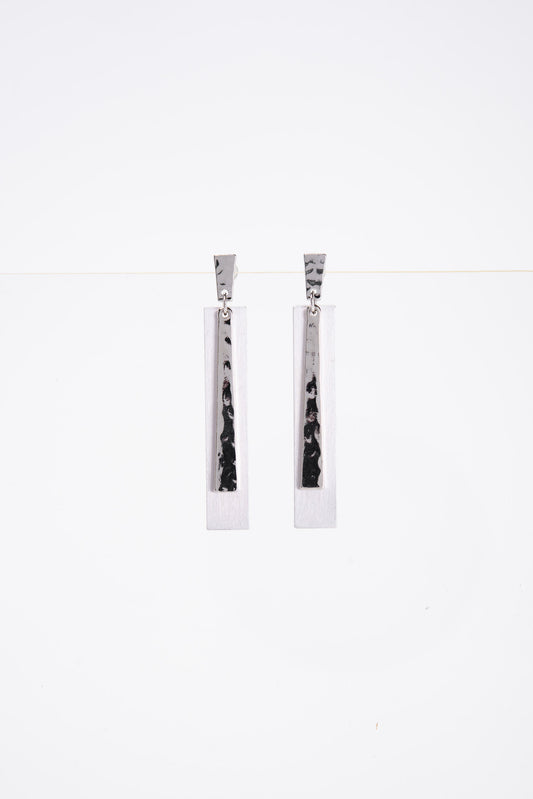 Farah Hammered Metal Linear Rectangular Dangle Earrings | Silver