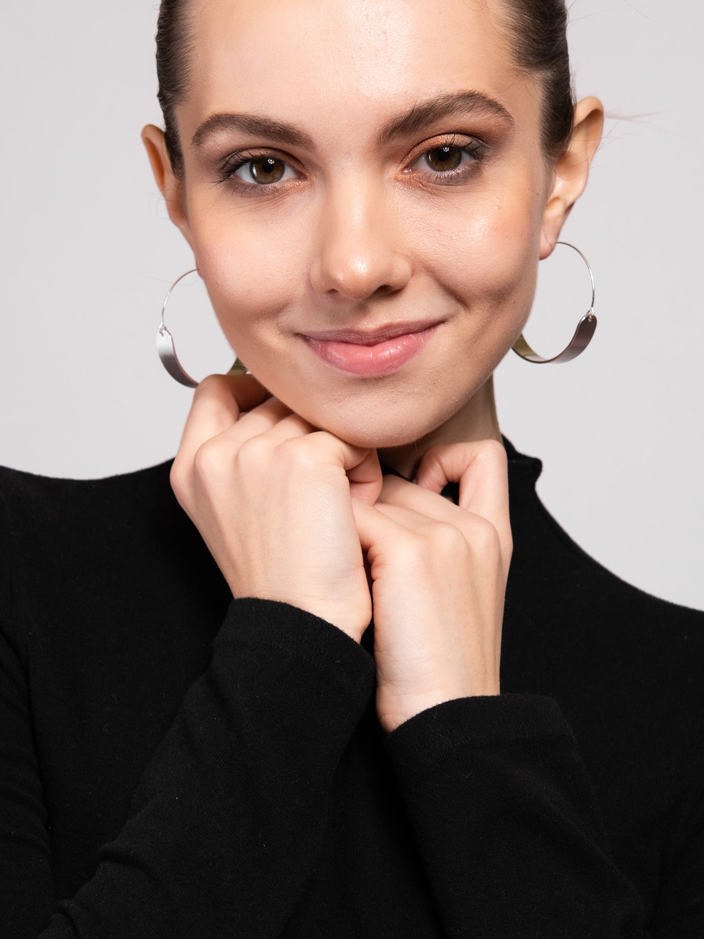 Faye Brushed Metal Swing Hoop Earrings