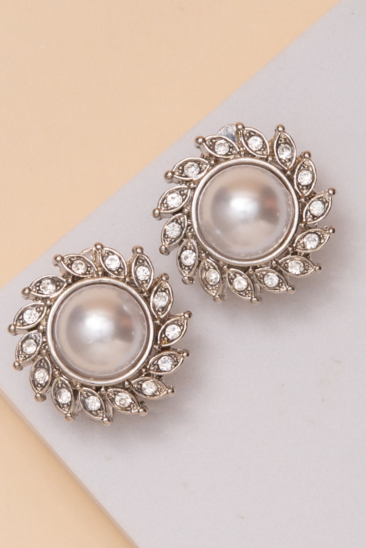 Isabelle Pearl with Marquise Crystal Halo Clip-On Earrings | Silver