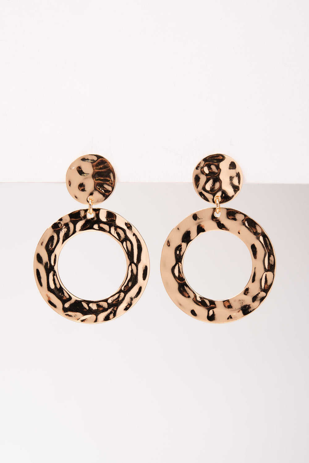 Ava Hammered Metal Circle Clip on Earrings