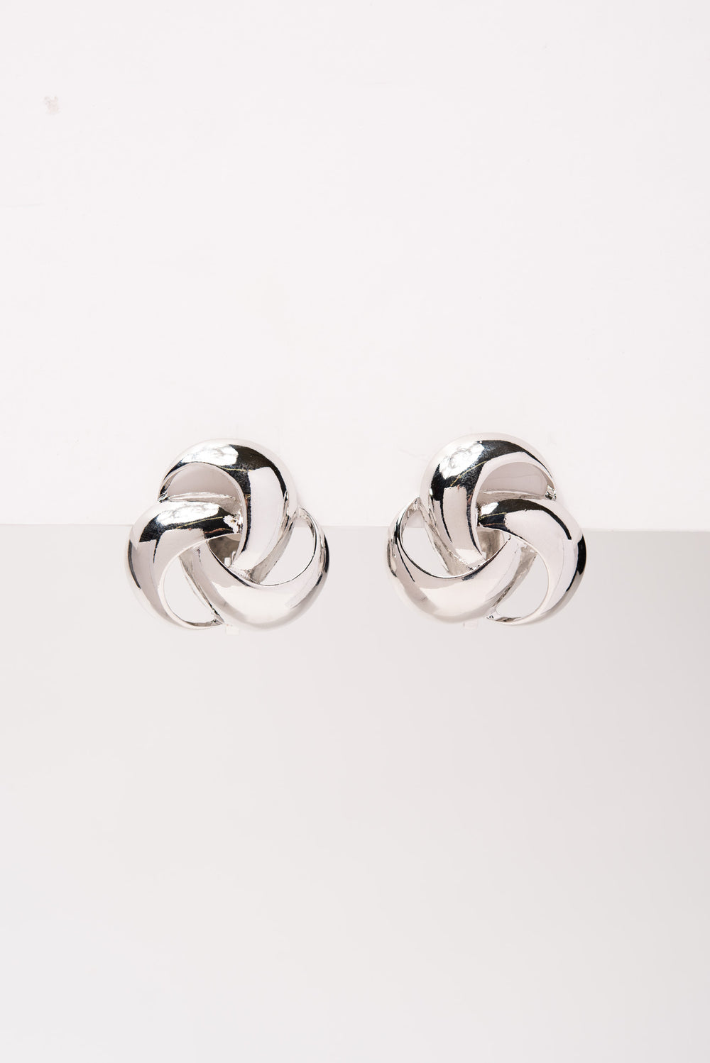 Lilly Love Knot Clip-On Earrings | Silver