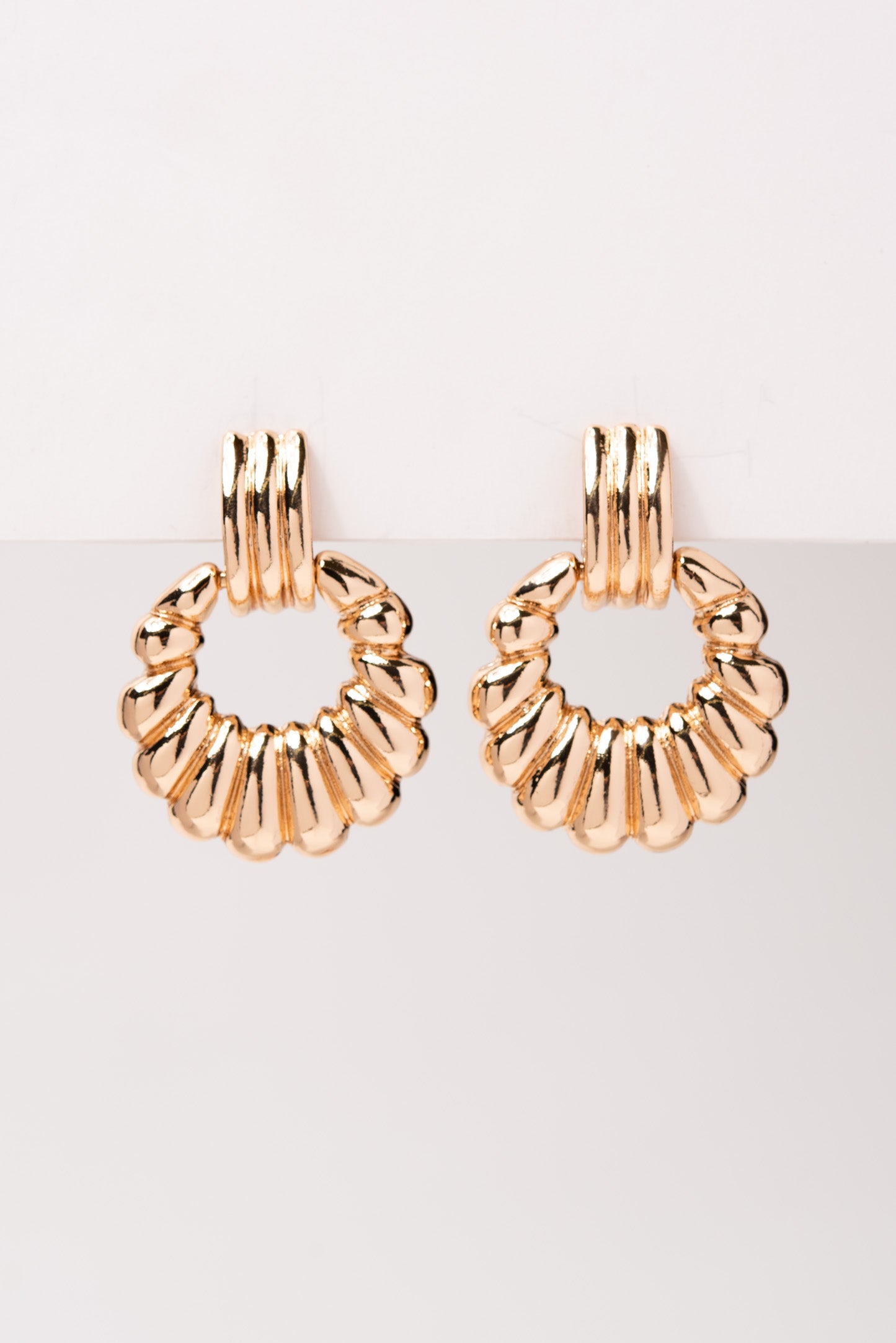 Bailey Vintage Scalloped Door Knocker Clip-On Earrings