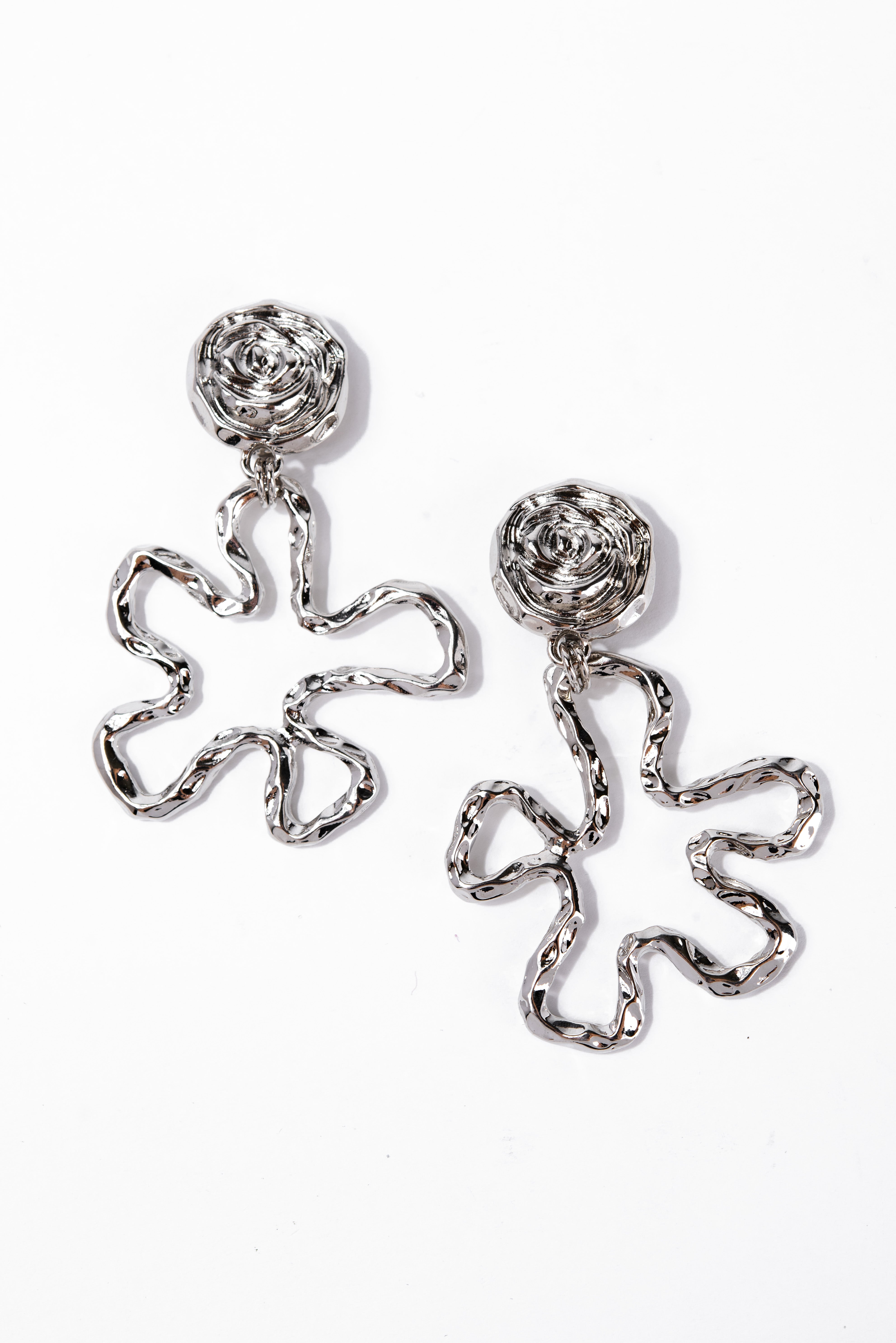 Aaliyah Floral Dangle Clip-On Earrings | Silver