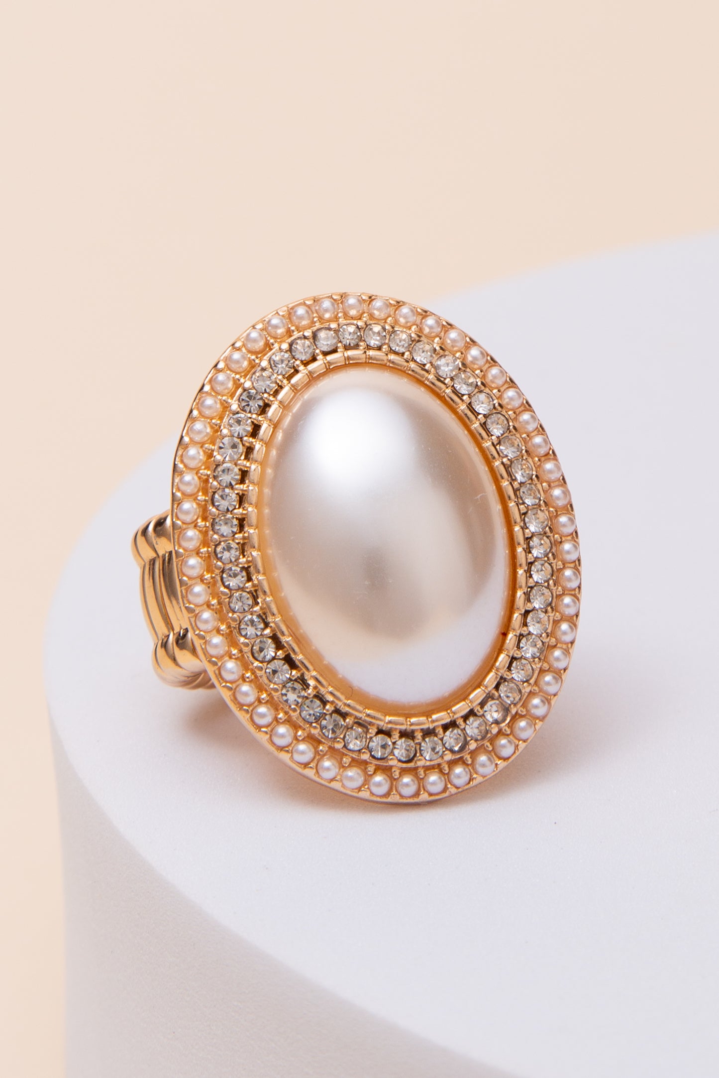 Millie Classic Oval Pearl Stretch Ring with Double Rhinestone | Gold