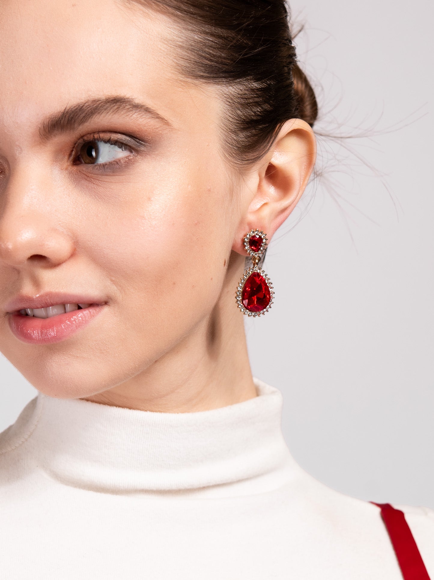 Clara Drop Pointed Rim Stone Post Earrings