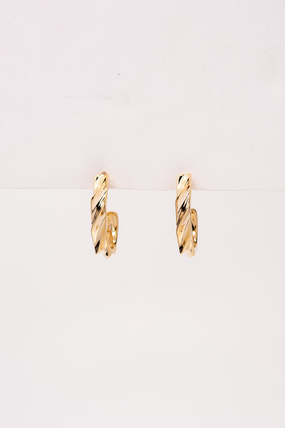 Annie Textured Open Hoop Earrings | Gold