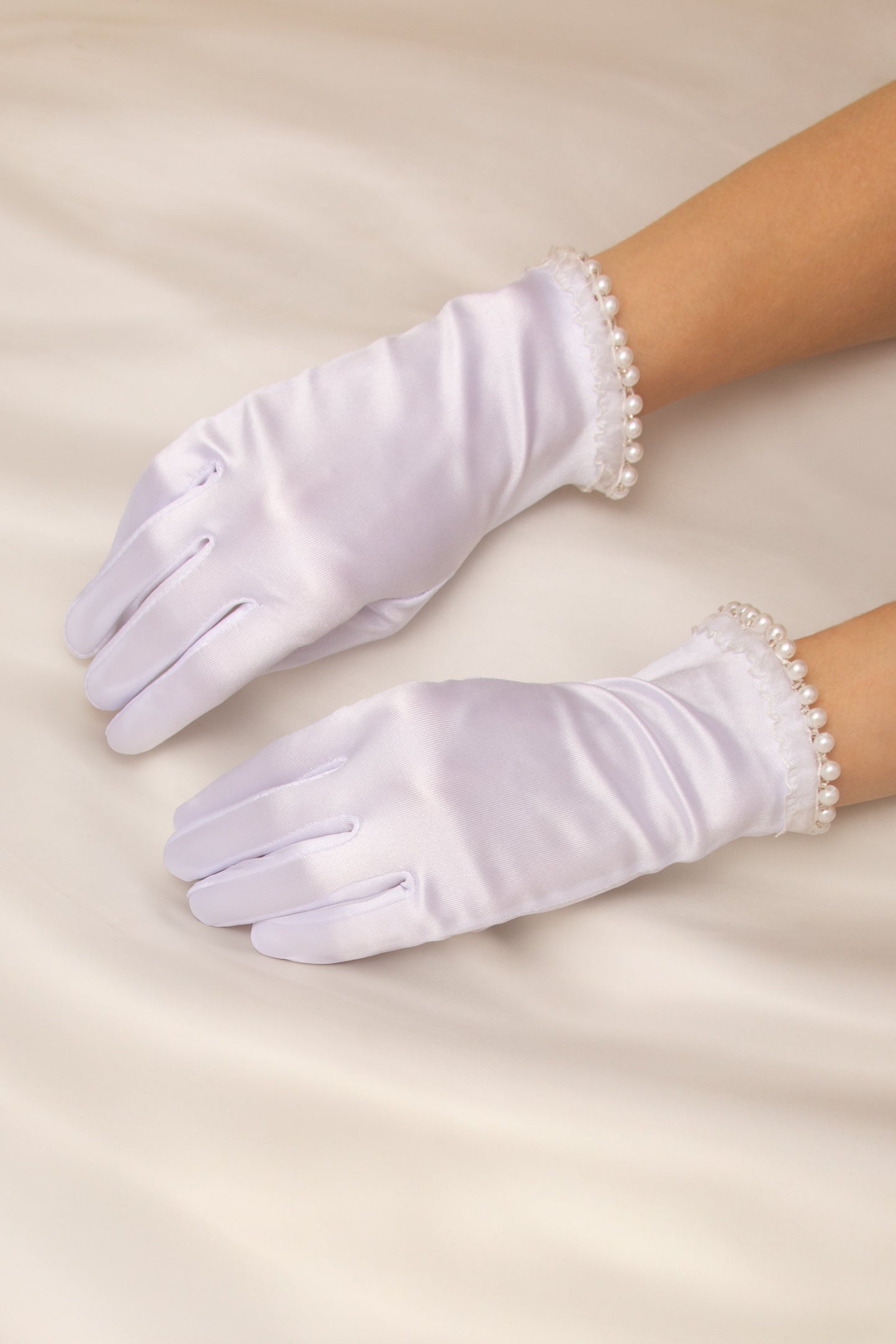 Perla Pearl Trim Satin Wrist Gloves