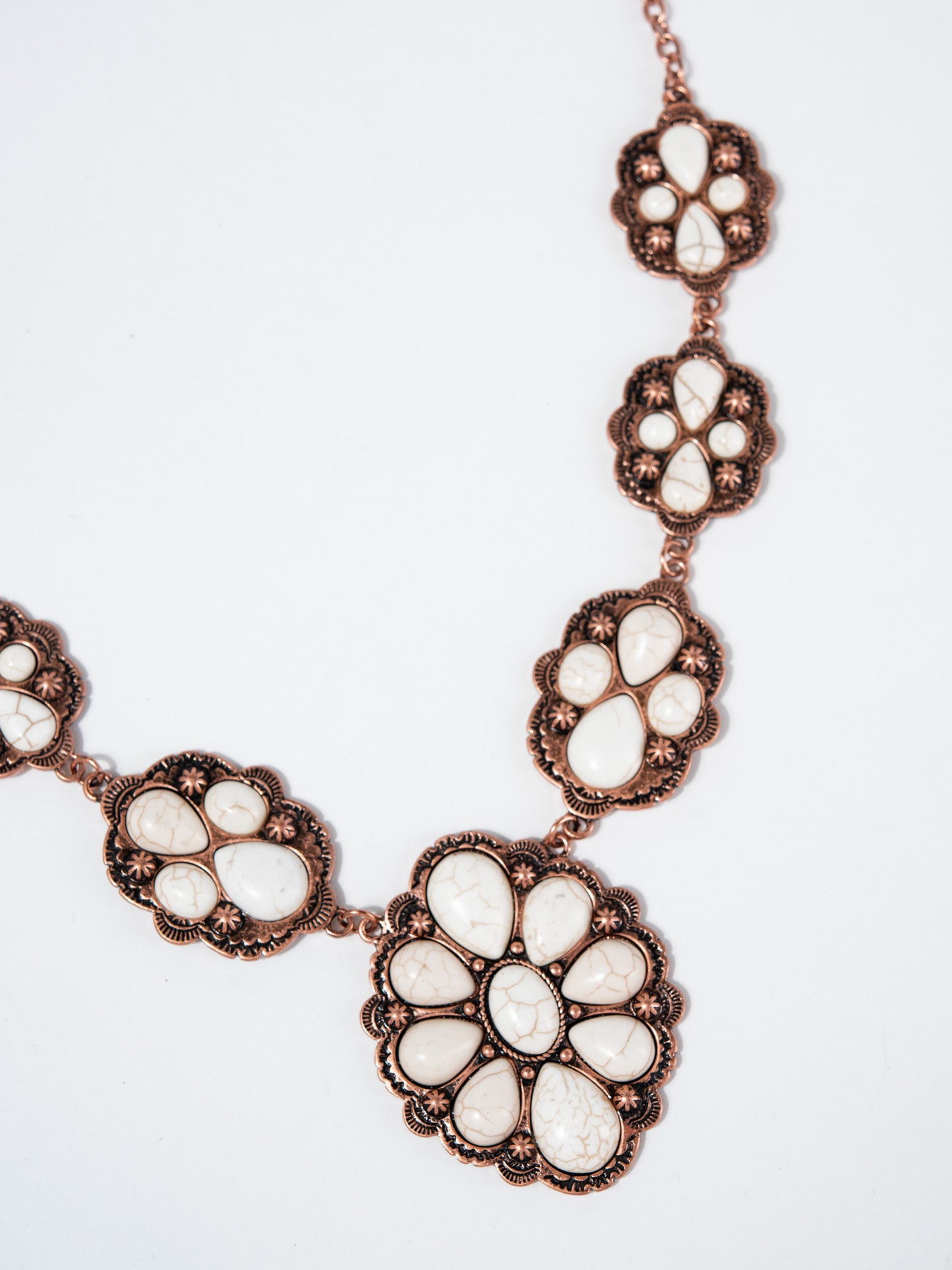 Aurea Western Pendant Necklace