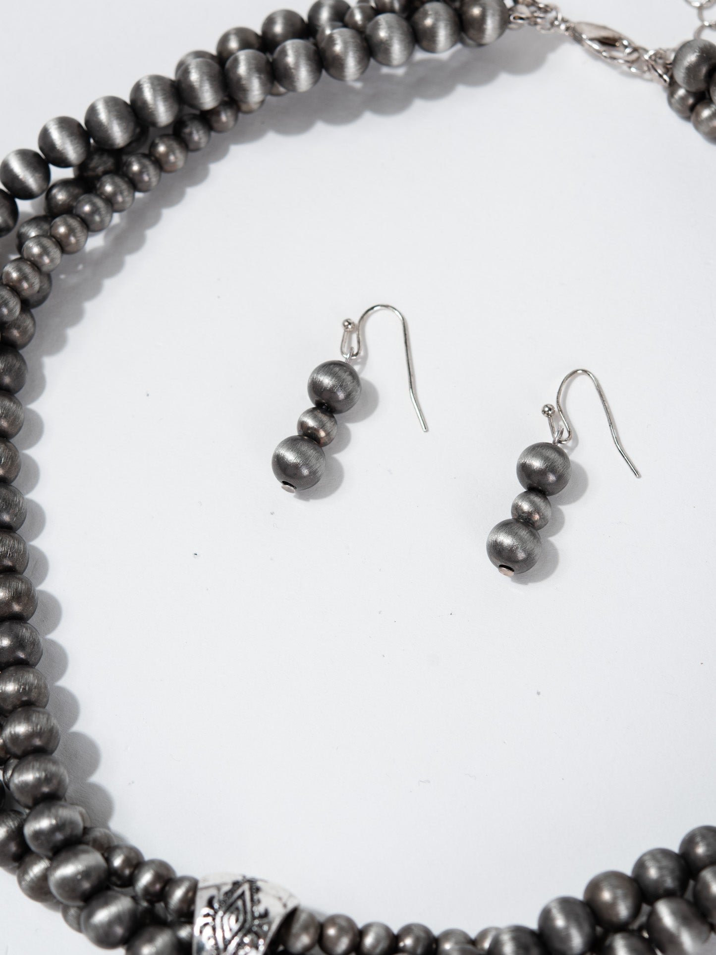 Orelia Western Navajo Pearl Aztec Necklace