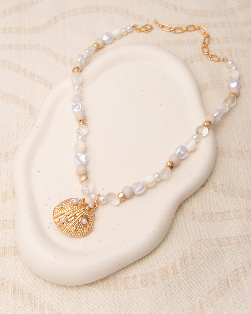 Maddison Scallop Shell Pendant Pearl Bead Necklace