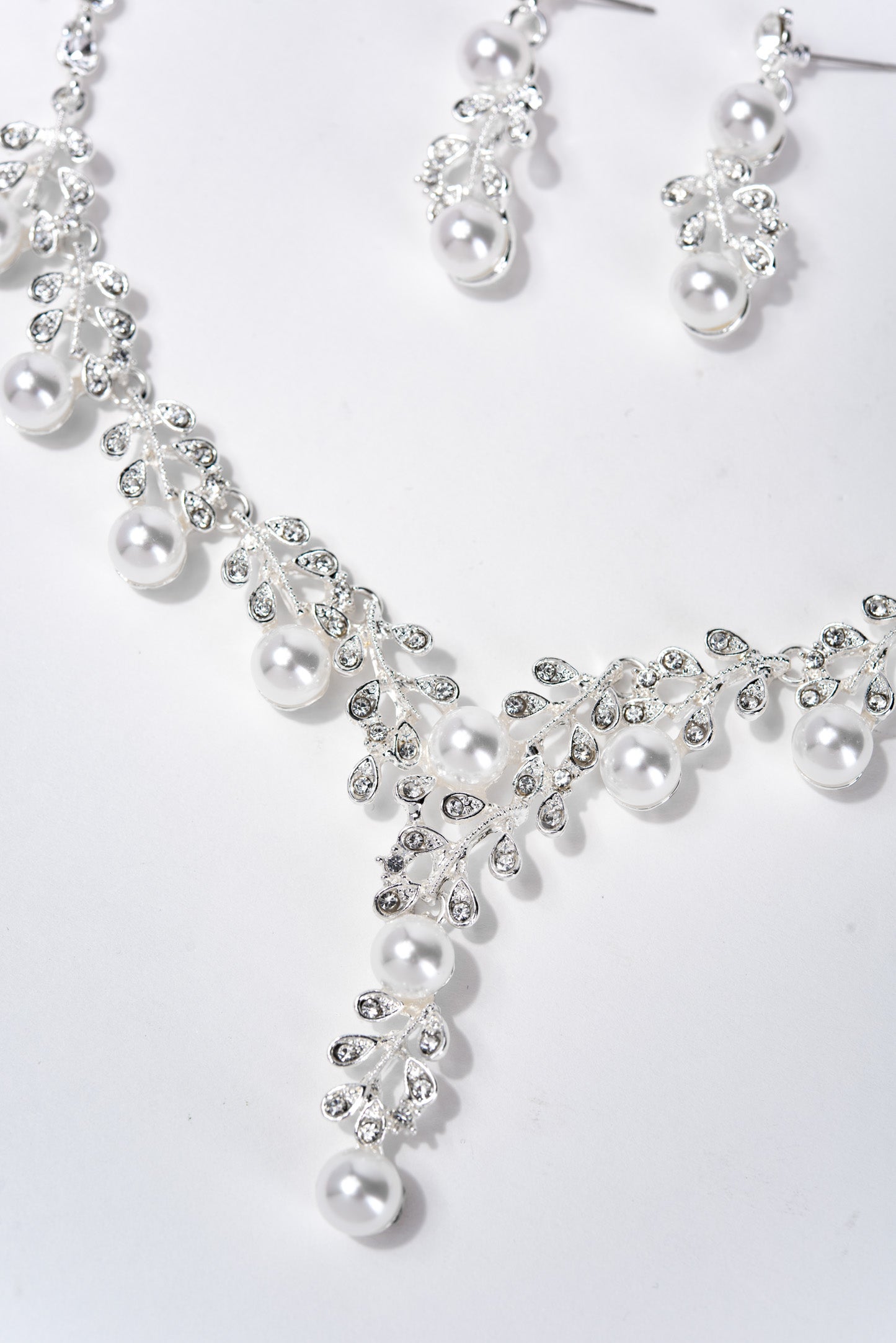 Daisy Rhinestone & Pearl Cluster Necklace Set