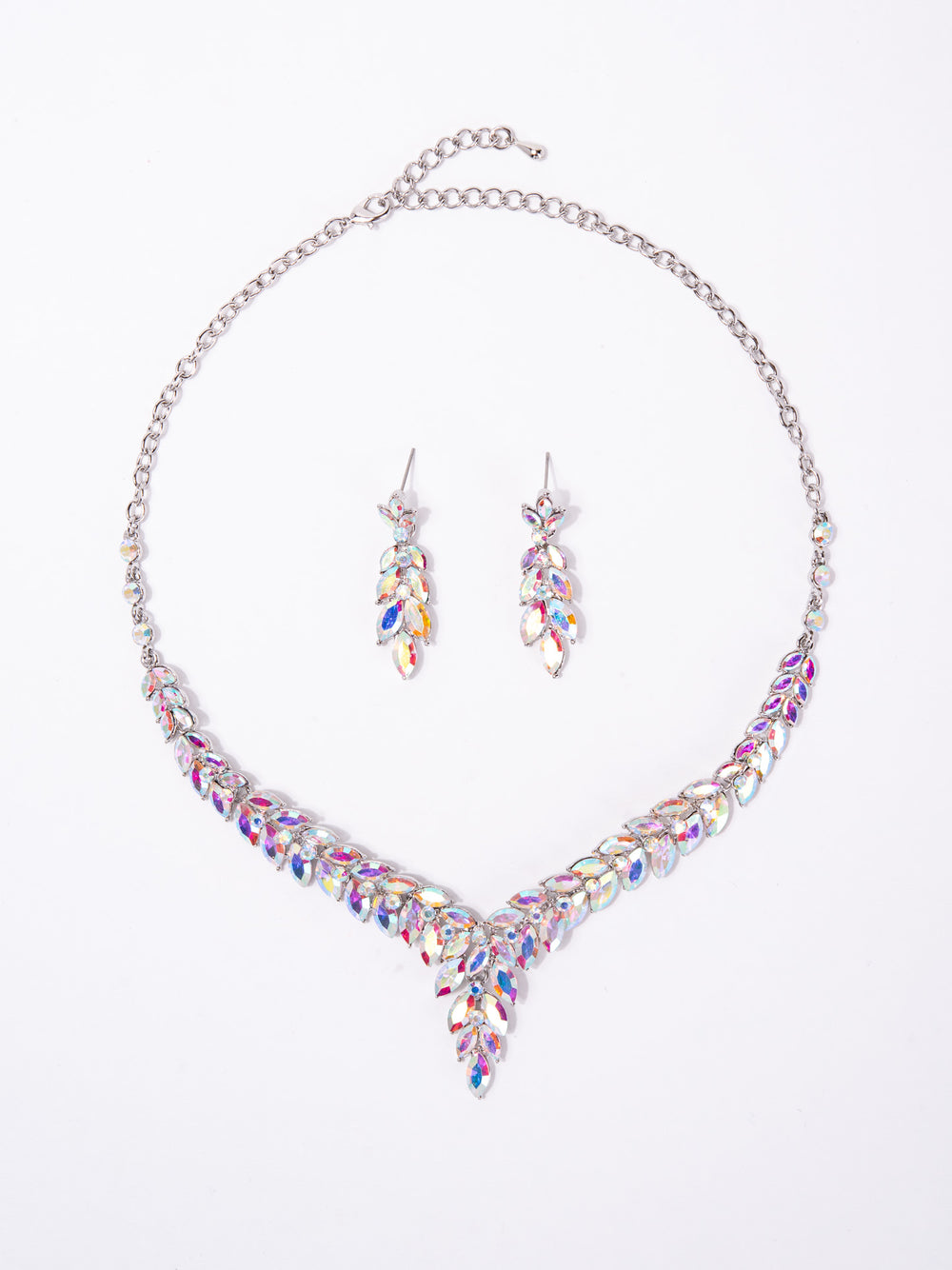 Lia Vine Gemstone Cluster V-Shaped Necklace Set