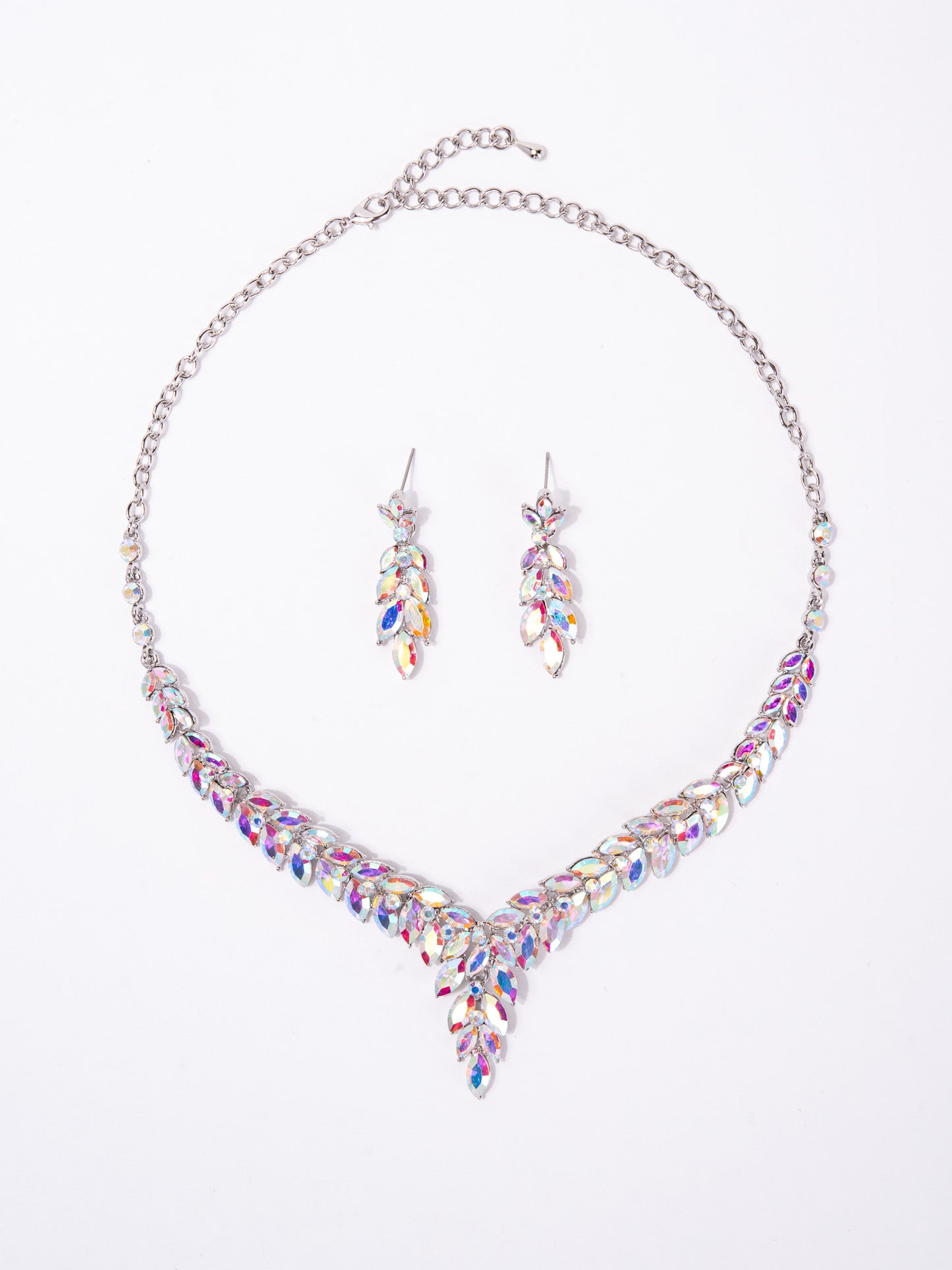 Lia Vine Gemstone Cluster V-Shaped Necklace Set