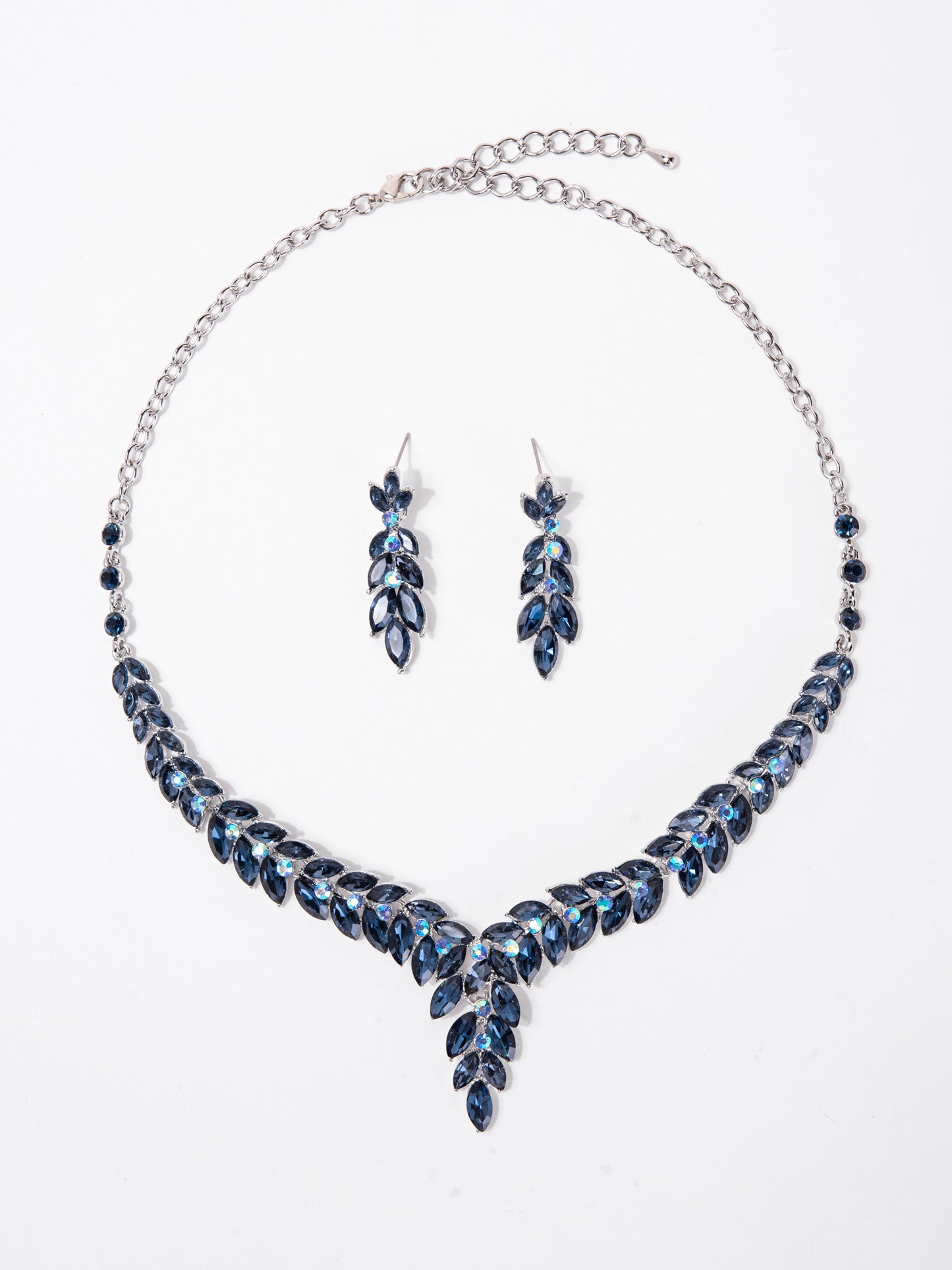 Lia Vine Gemstone Cluster V-Shaped Necklace Set