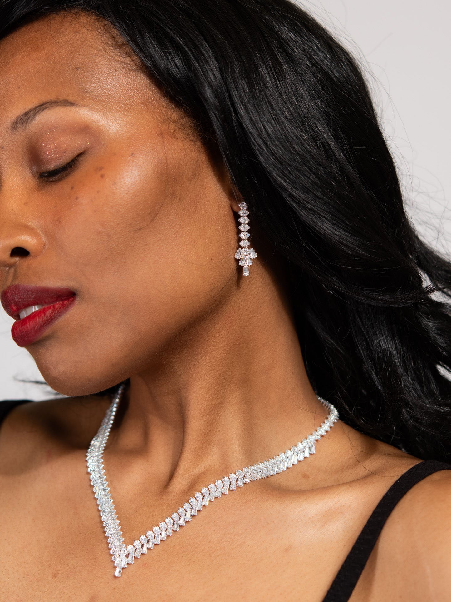 Sara Elegant Cubic Zirconia Necklace Set