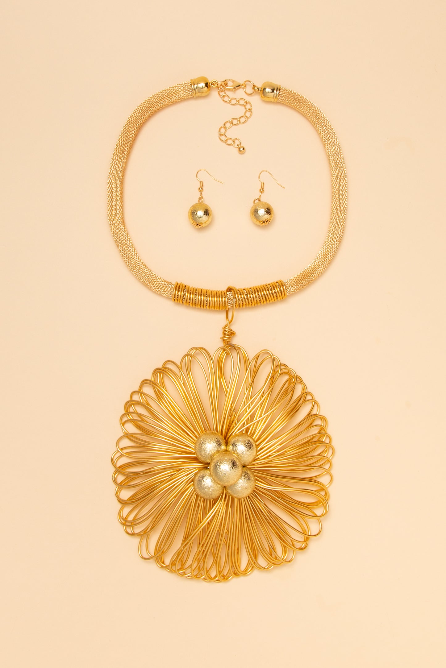 Jane Spring Wire Flower Pendant Necklace Set | Gold