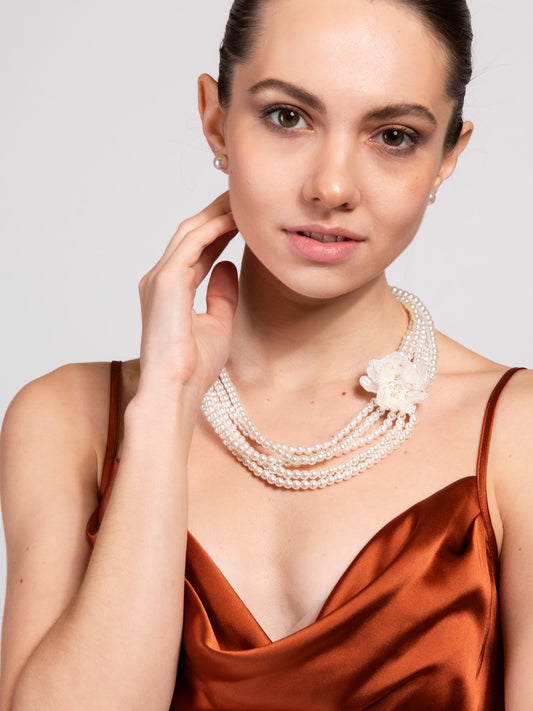 Gianna Pearl with Flower Necklace Set | Cream