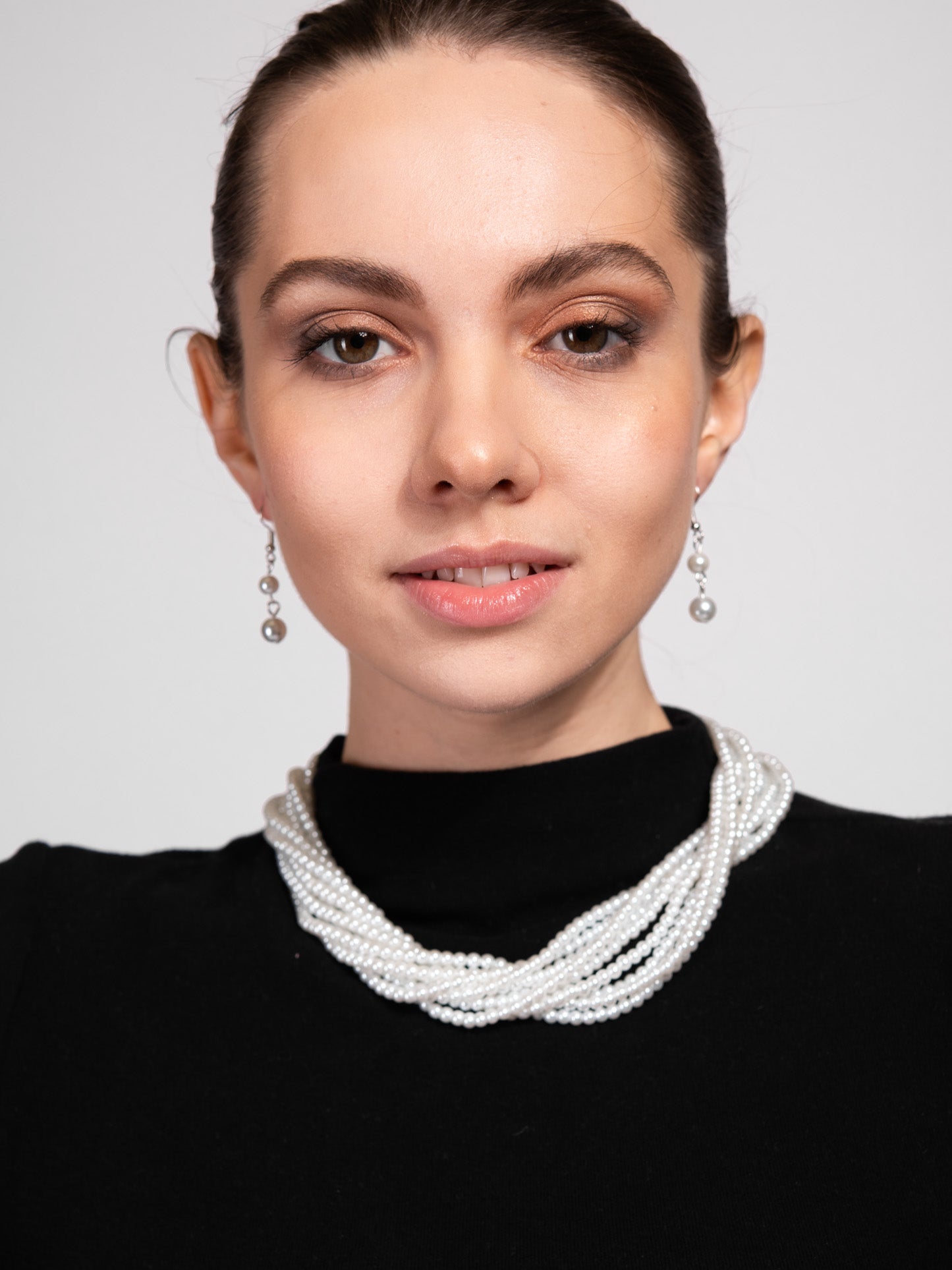 Giovanna 9 Line Pearl Necklace Set