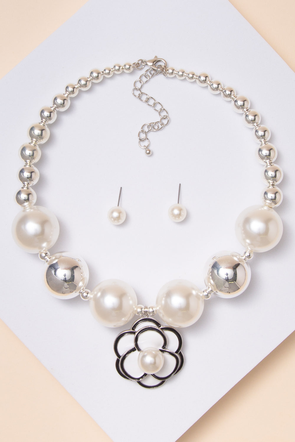 Sasha Pearl Necklace Earring Set with White Acrylic Flower Pendant