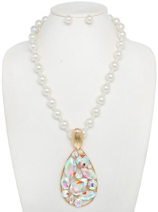 Isabella Pearl Teardrop Cluster Necklace Set | Iridescent