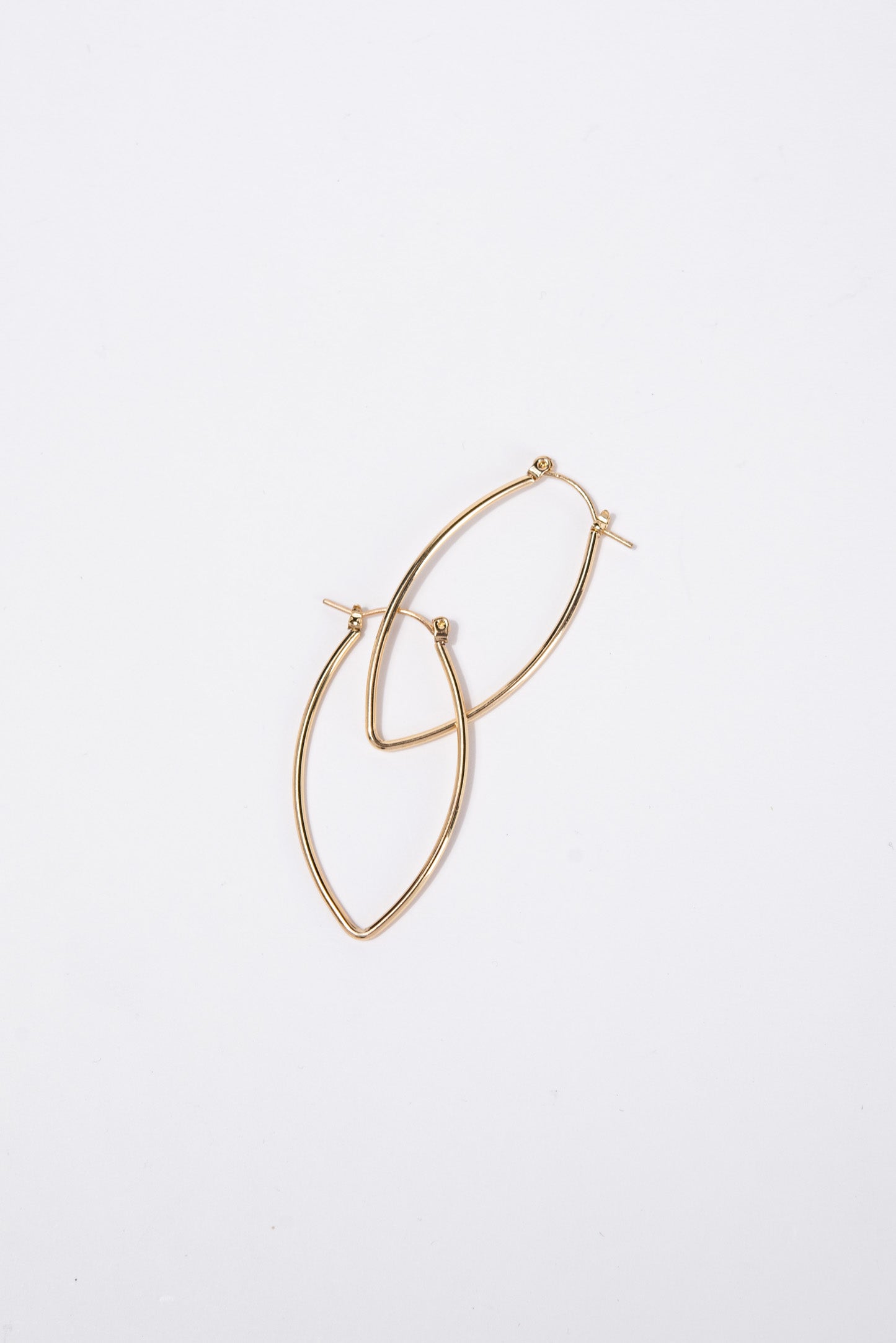 Gemani Metal Teardrop Leaf Hoop Earrings