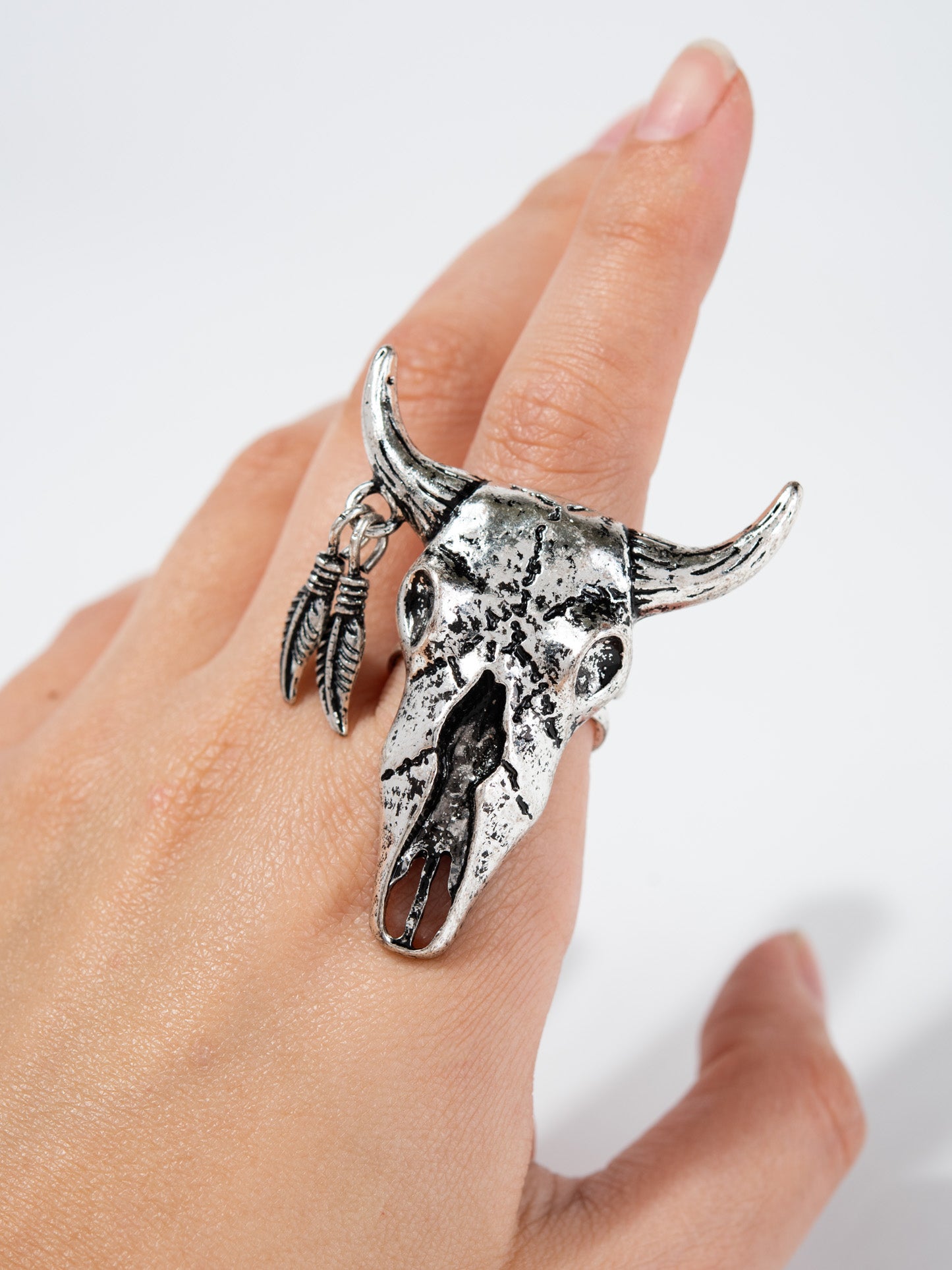 Pansy Western Steer Head Stretch Ring