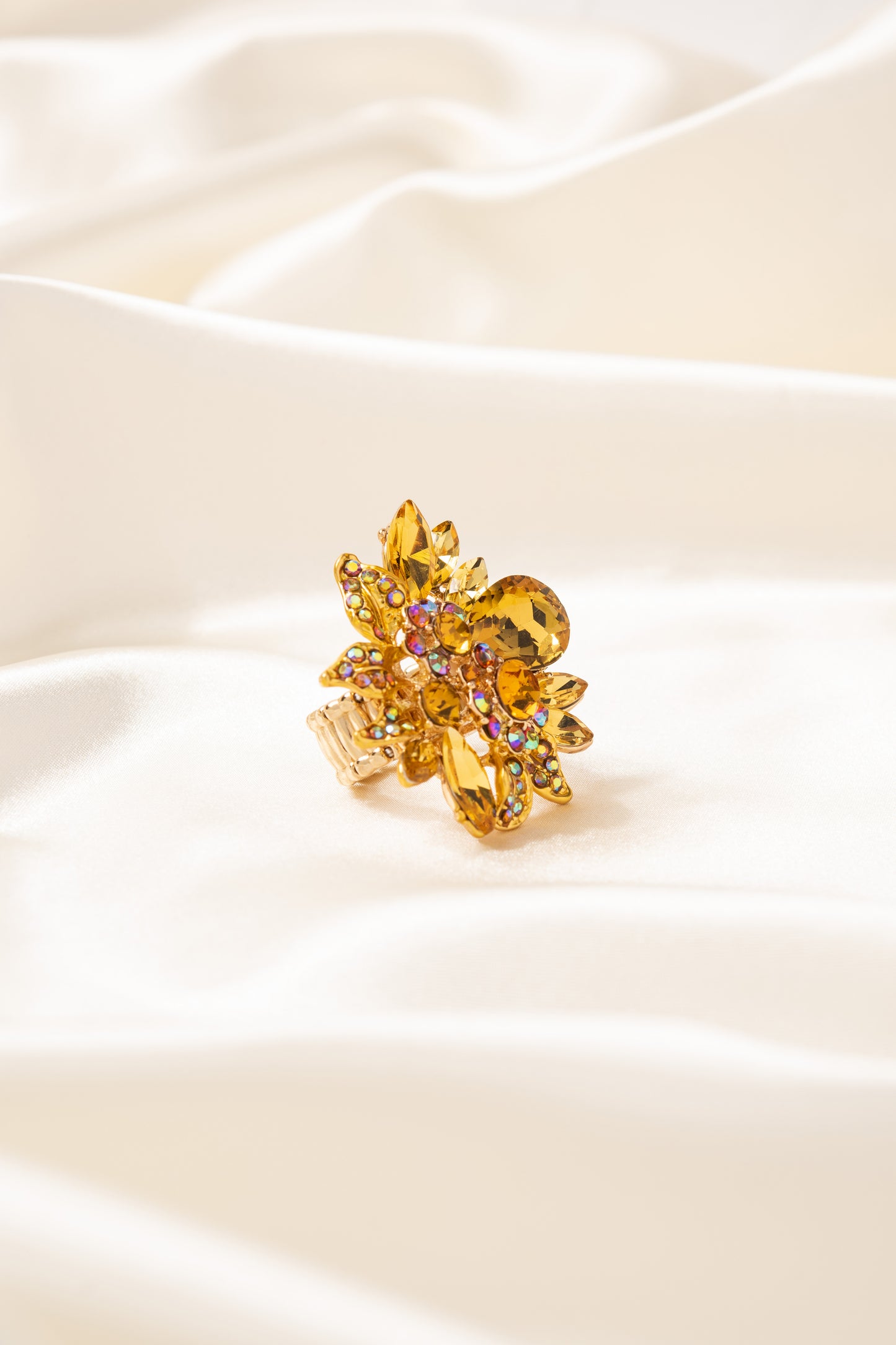 Willa Floral Rhinestone Ring
