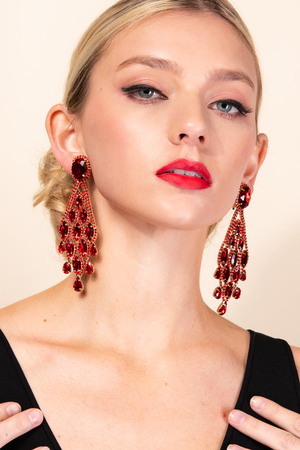 Penelope Teardrop Dangle Clip-on Earrings