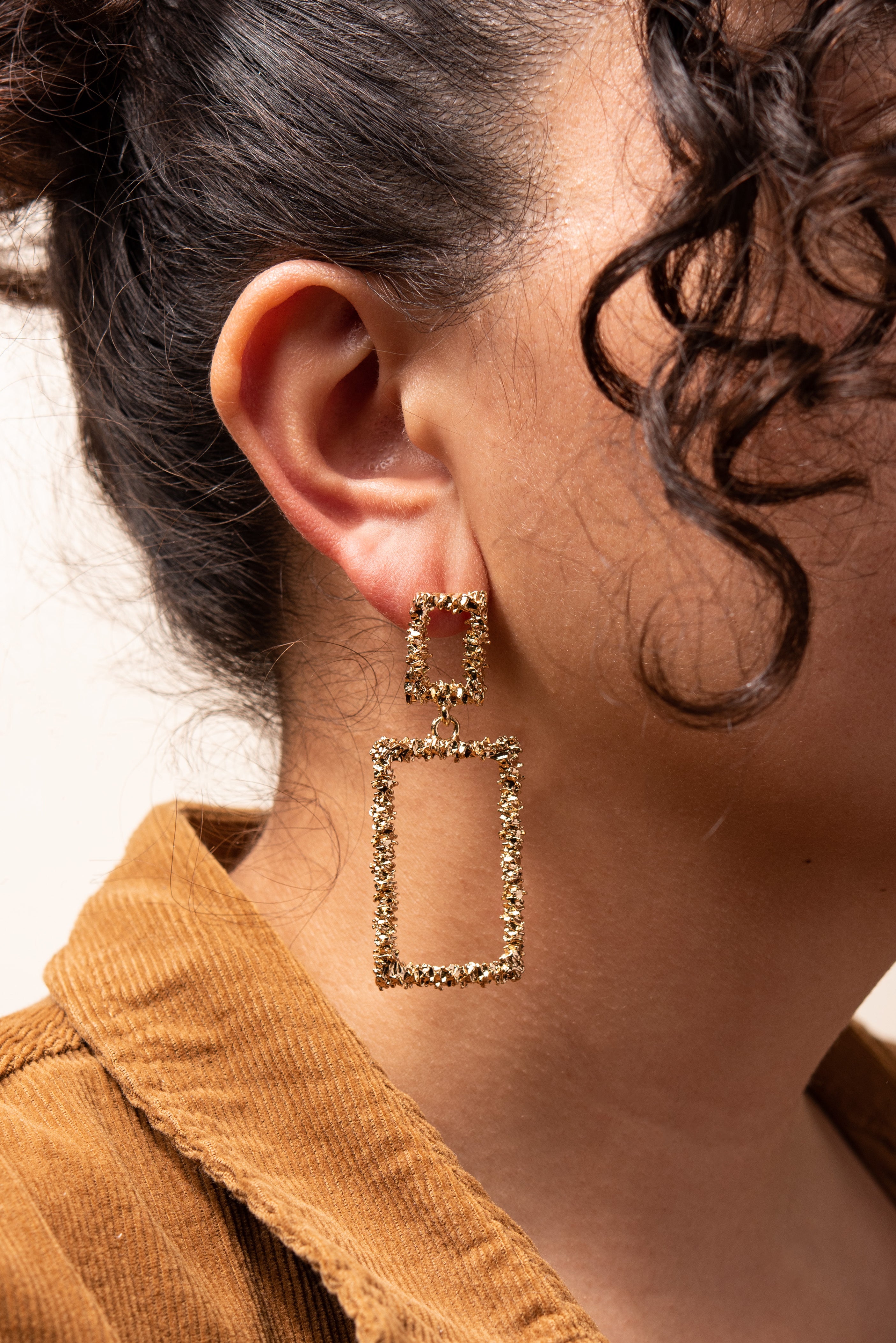 Shelly Casted Rectangle Earrings | Gold