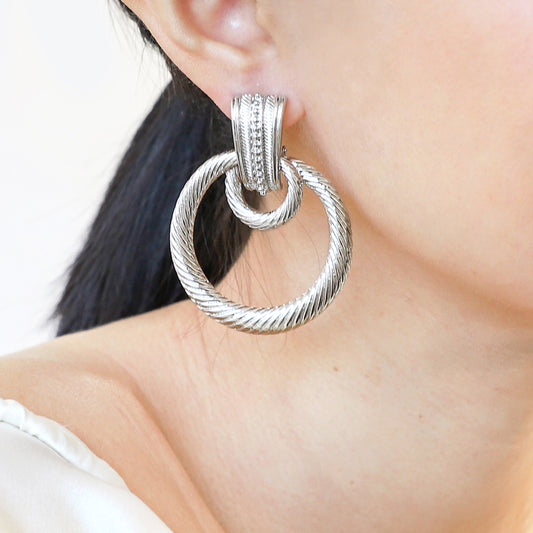 Samira Door Knocker Etched Clip-on Earrings | Silver