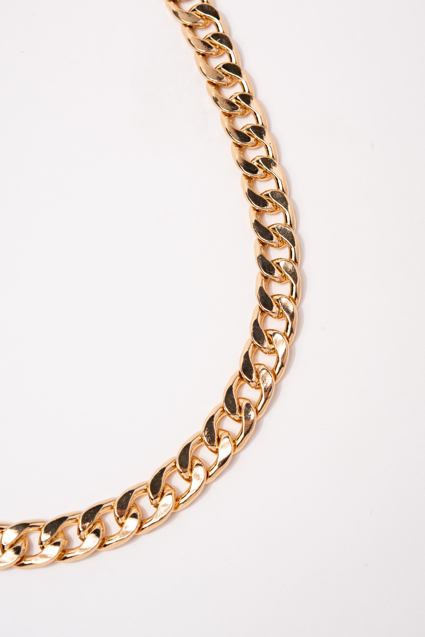 Wide Curb Chain Necklace - Gold