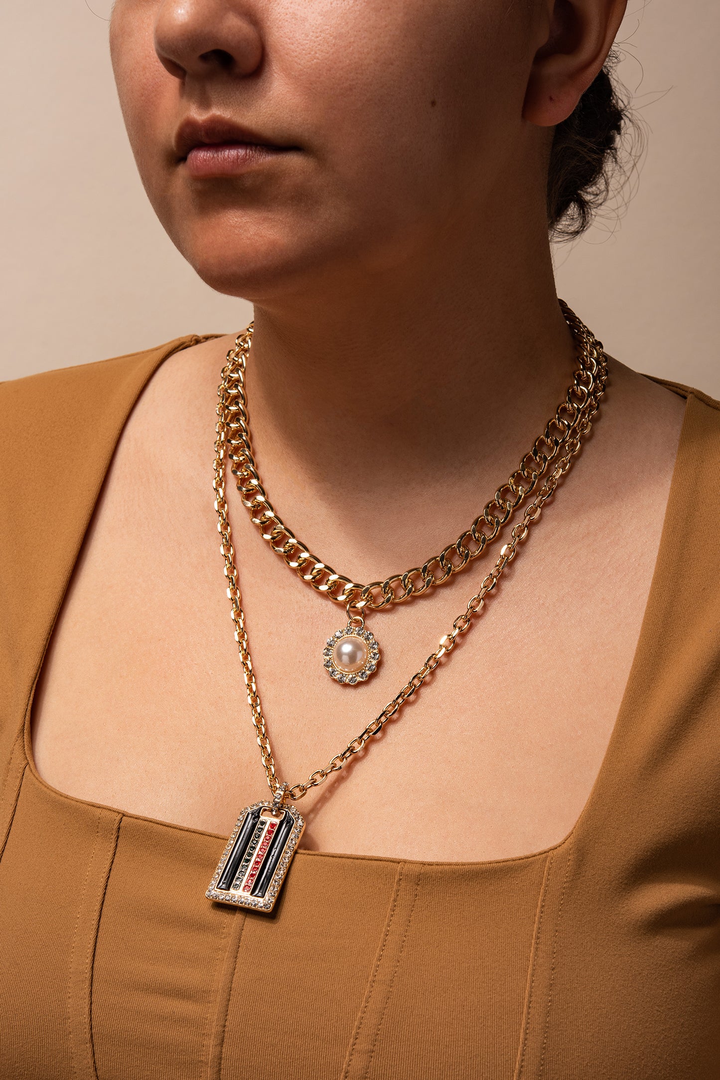 Pearl Flower and Tag Necklace Set