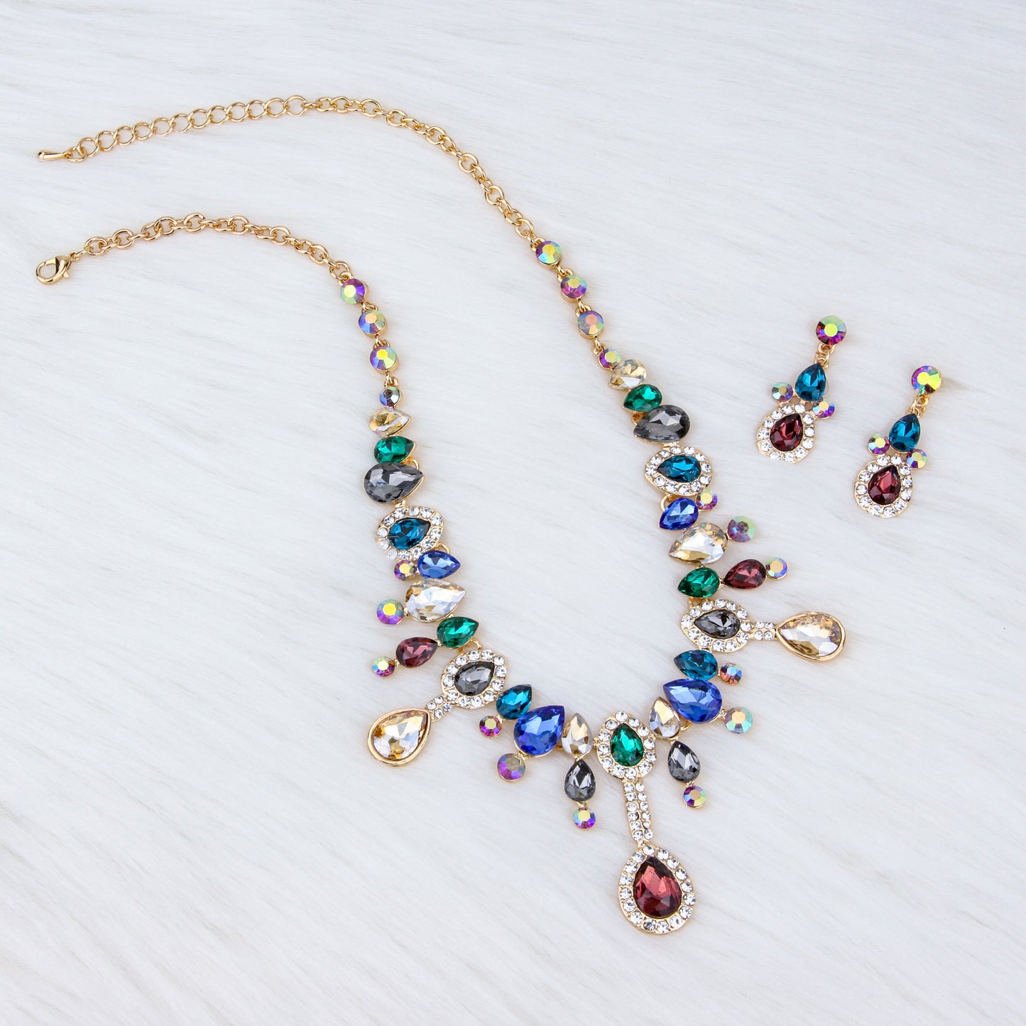 The Ways Teardrop Collar Necklace & Earring Set
