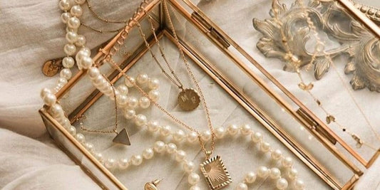 5 Kinds of Jewelry You Should Have in Your Wardrobe