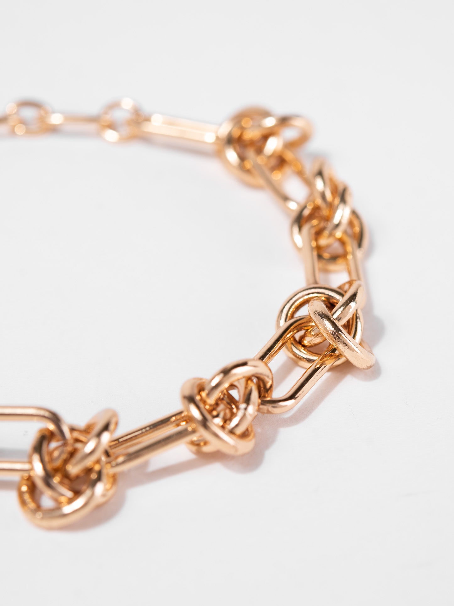 Remi Chain Gold Knot Bracelet