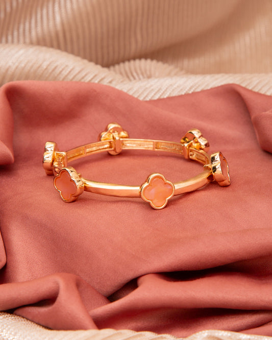 Ashley Epoxy Quatrefoil Hinge Bracelet | Pink
