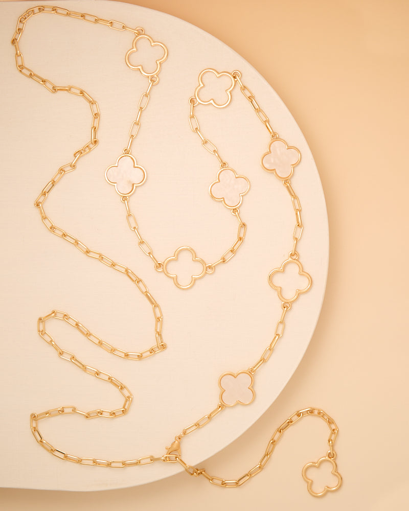 Annie  Epoxy Quatrefoil Clover Adjustable Chain Link Belt